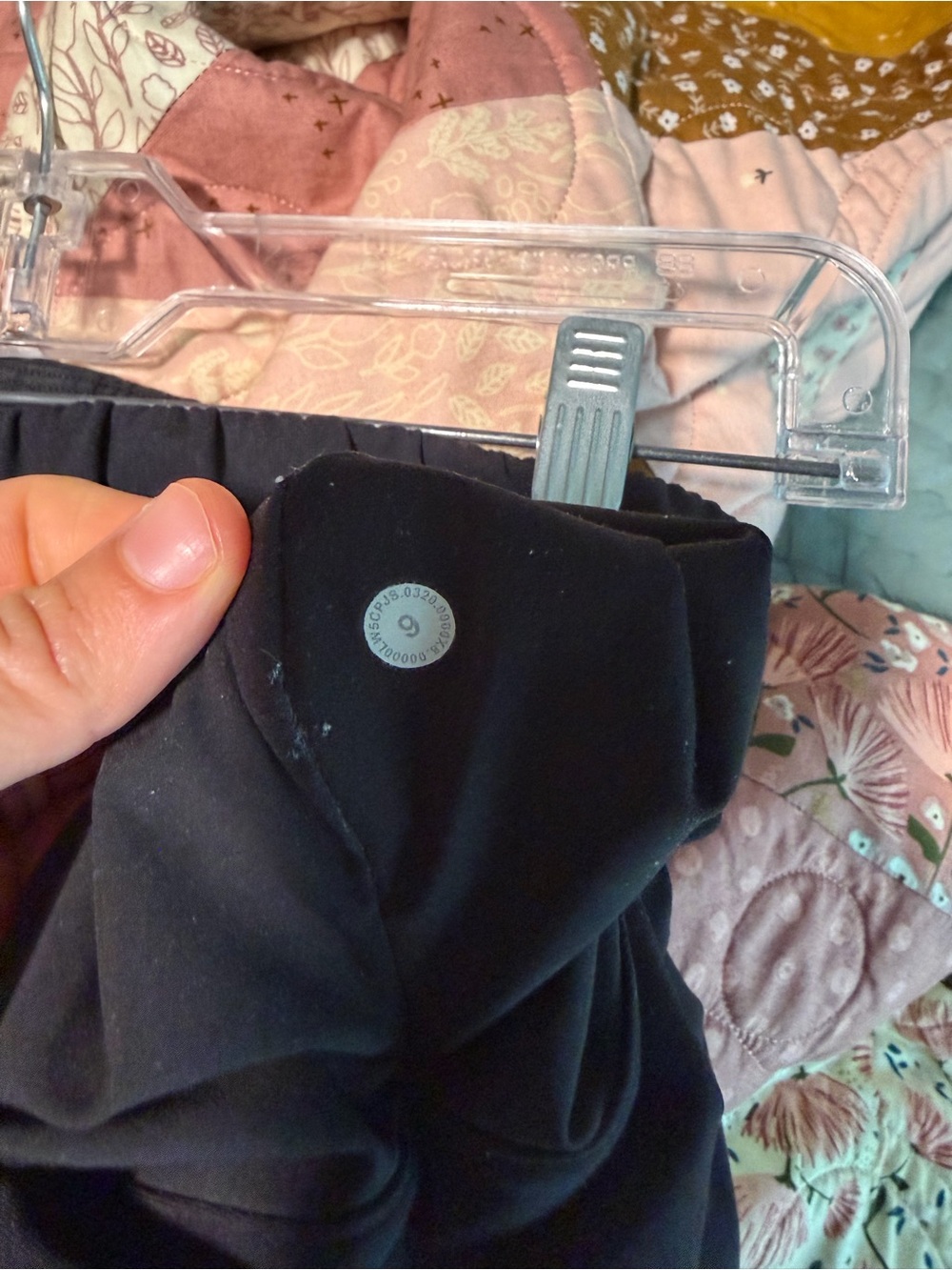 lululemon athletica Black on the fly Jogger Pants - Picture 4 of 4